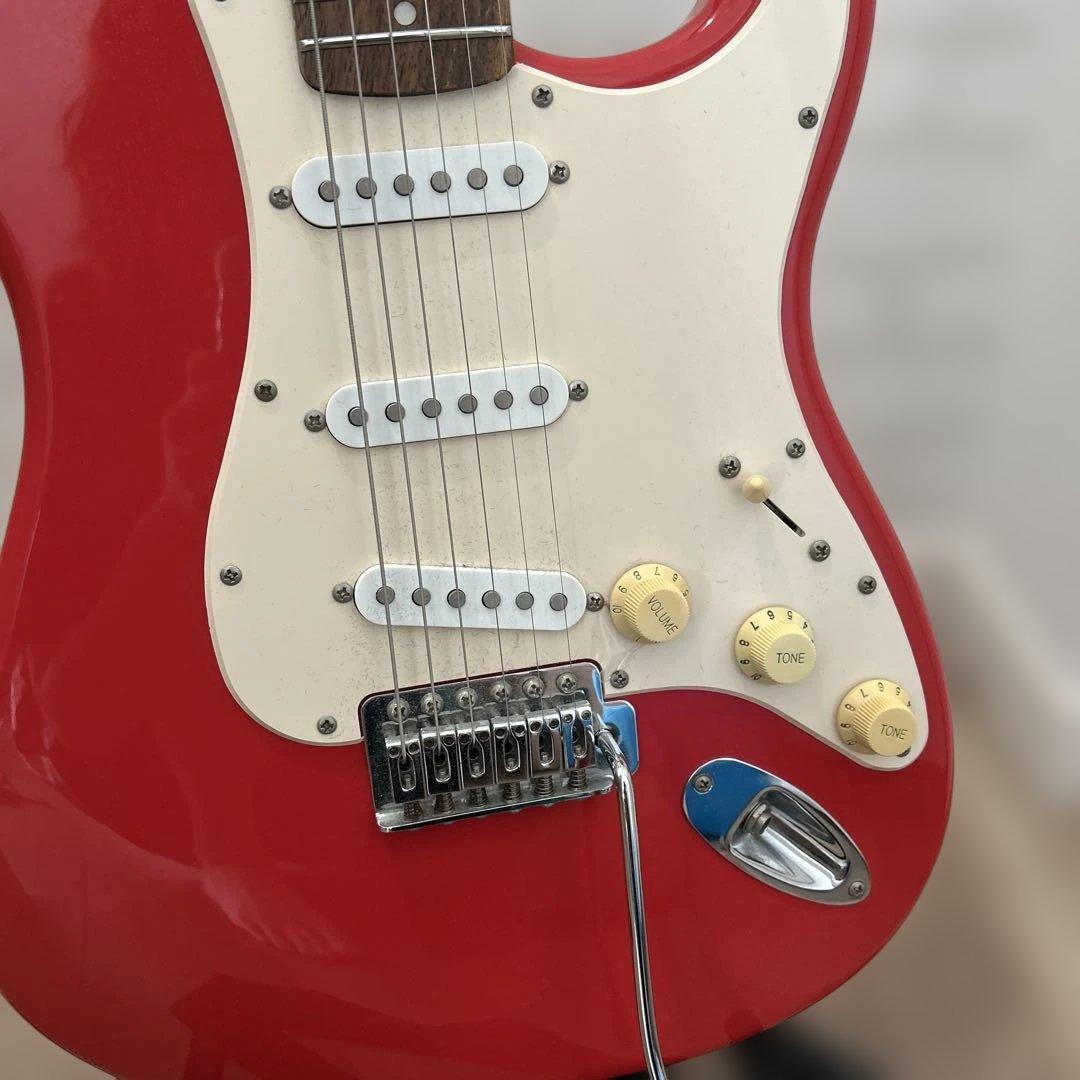 Squier ストラトキャスター レッド