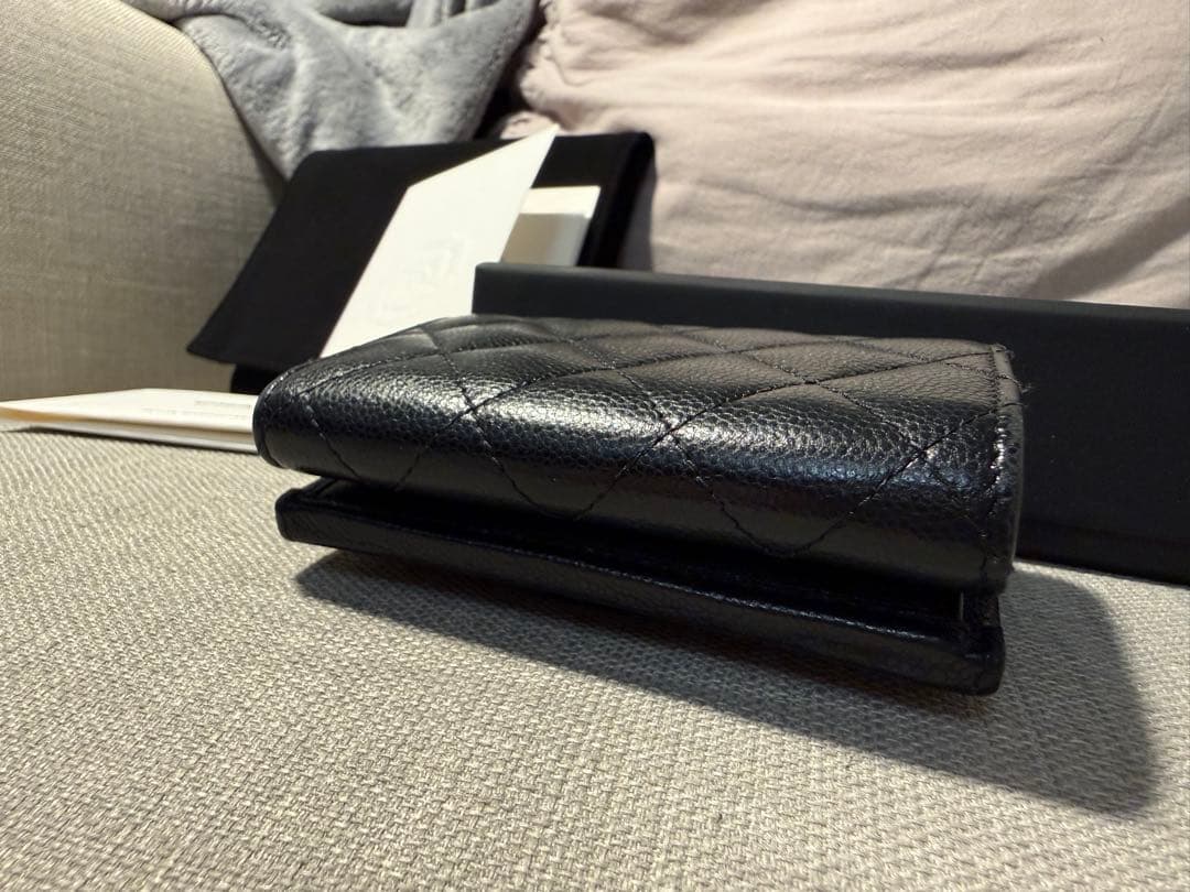 CHANEL マトラッセ　ブラックレザー 三つ折り財布