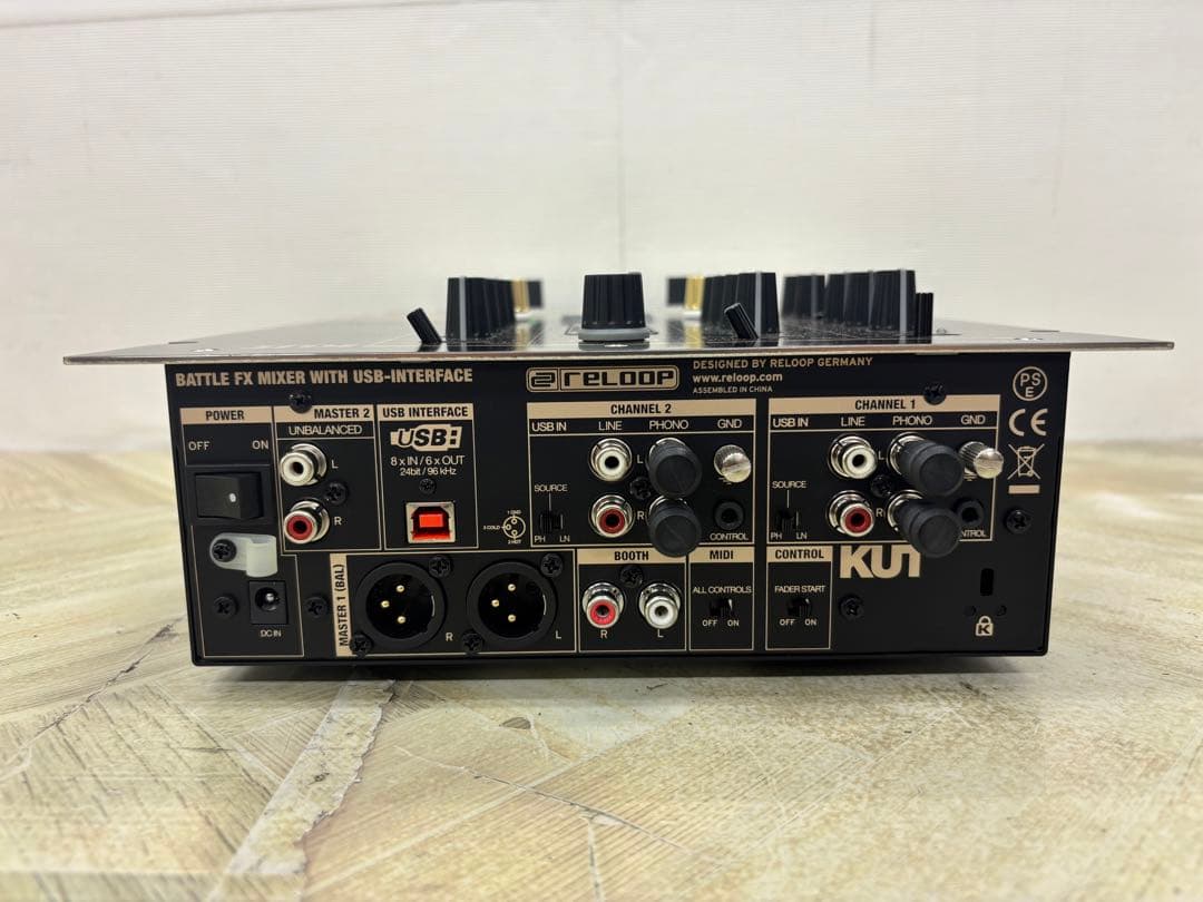 reloop USBインターフェイス搭載のデジタル2chDJミキサー KUT