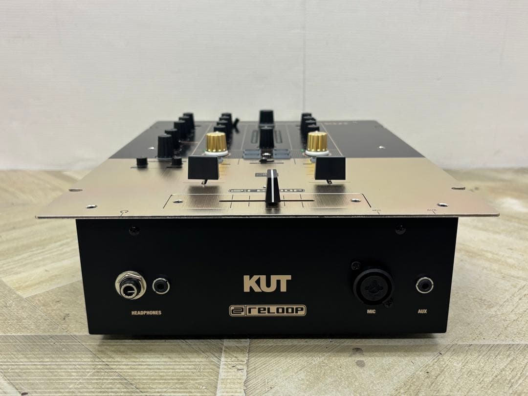 reloop USBインターフェイス搭載のデジタル2chDJミキサー KUT