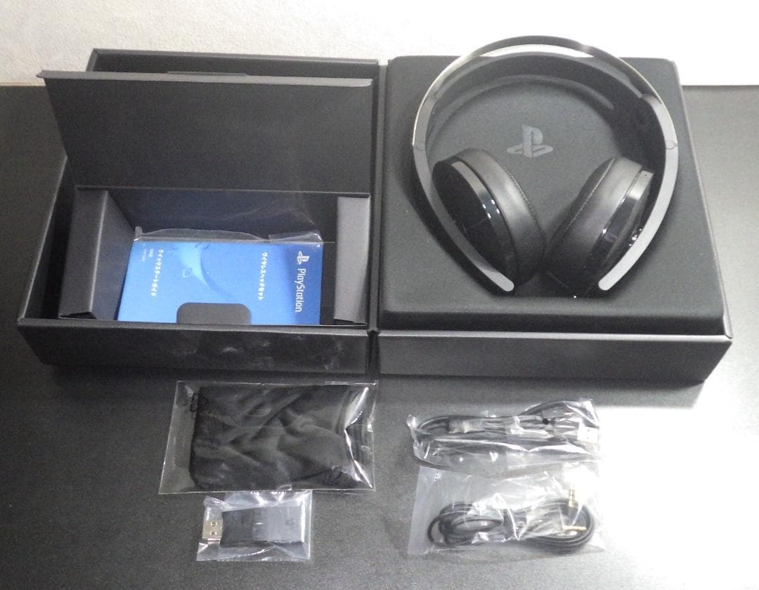 プレミアムワイヤレスサラウンドヘッドセット CUHJ-15005