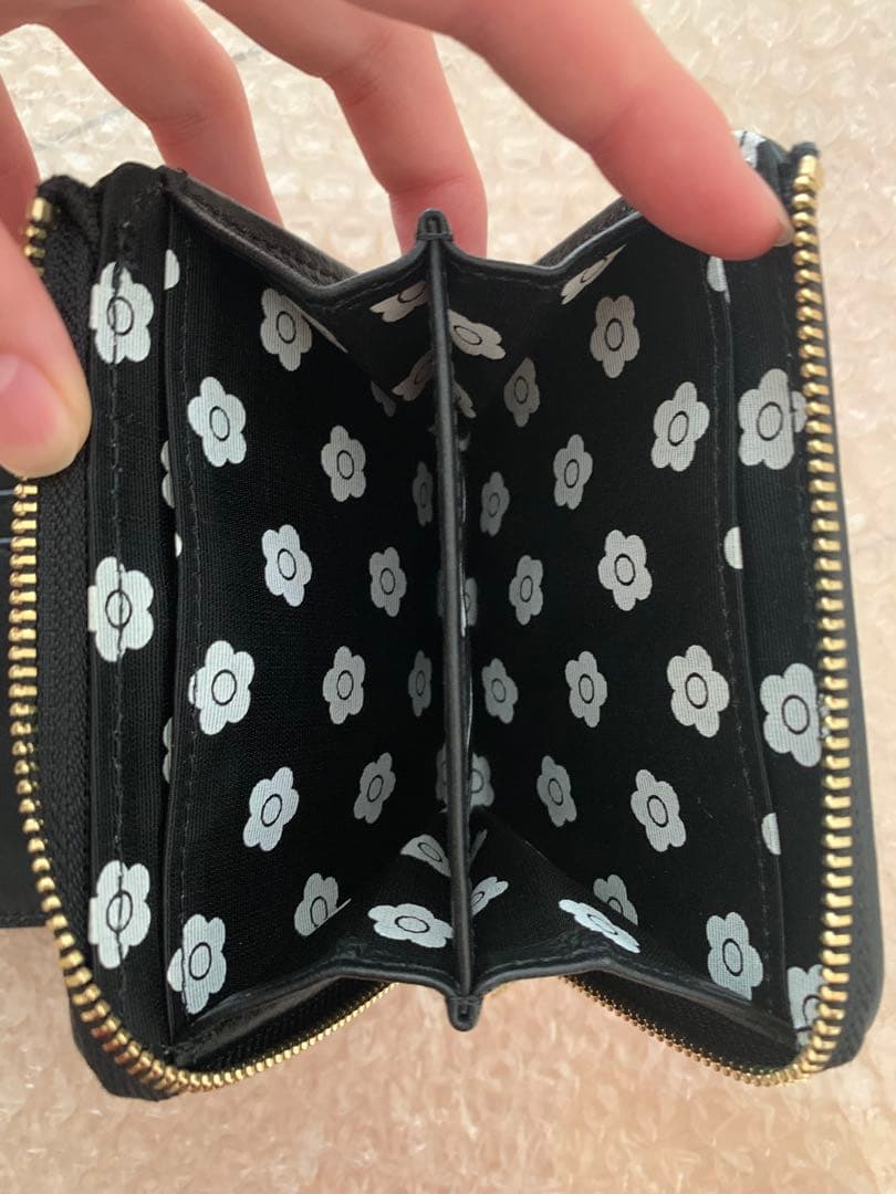 マリークワント　マリクワ　二つ折り財布　花柄　キルティング　Mary Quant