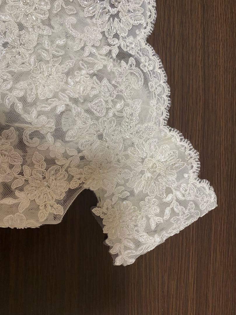 with a white 11号　アールイズウェディング　ボレロ