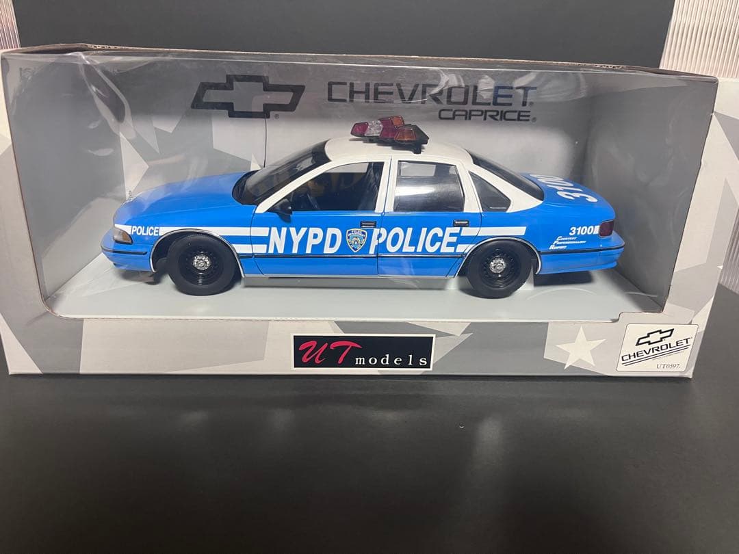 UT Models シボレーカプリス NYPD NY警察 1/18 IMPALA