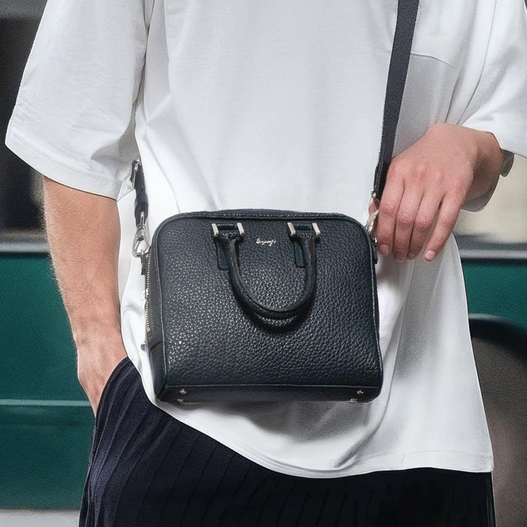 マイクロブリーフケース