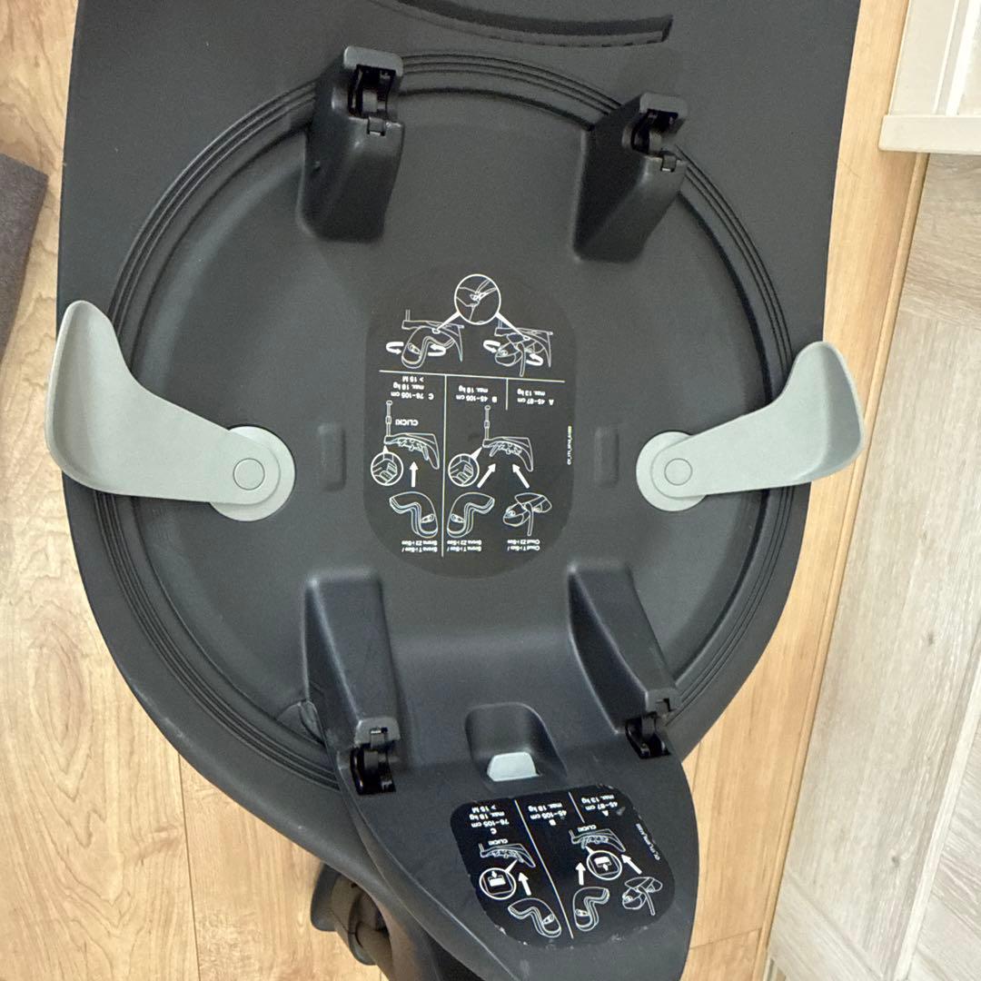 cybex チャイルドシート CLOUD T＋　ベース　カーシートアダプター