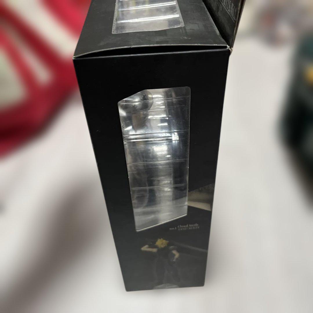 ファイナルファンタジー　FF プレイアーツ クラウド　ヴィンセント　シスターレイ