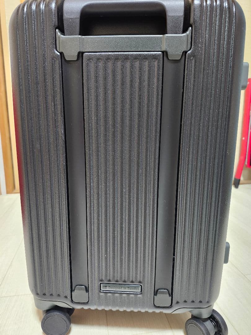 スーツケース Innovator INV50 Mad Black 38L