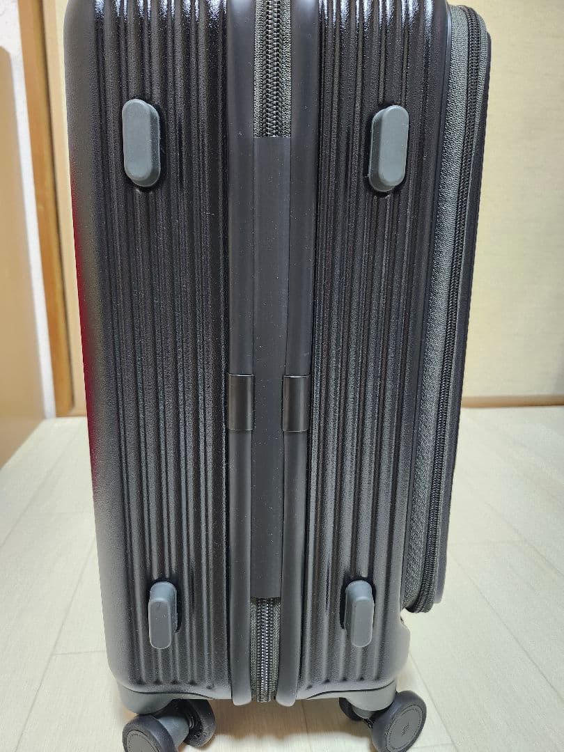 スーツケース Innovator INV50 Mad Black 38L