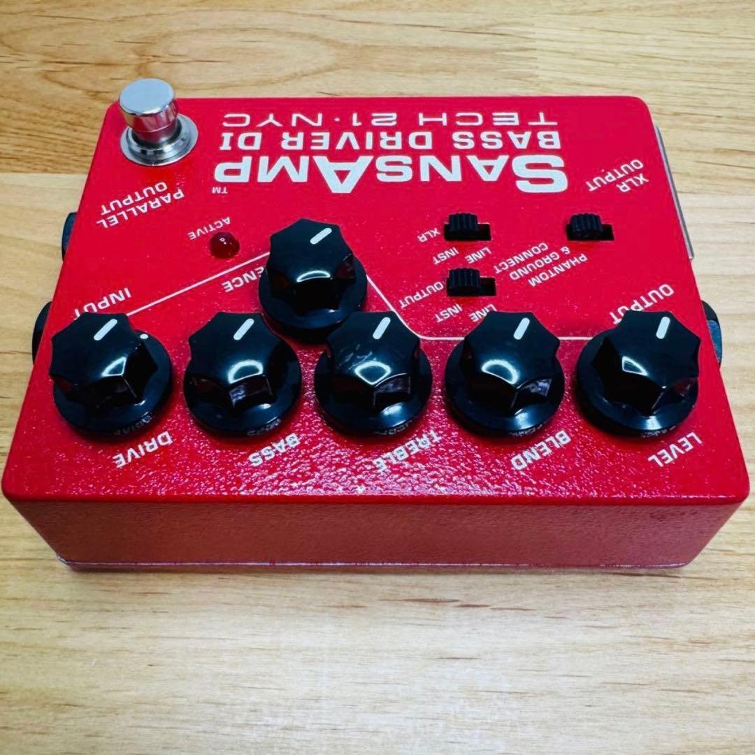 ベース TECH21 SansAmp Bass D DI Vermillion