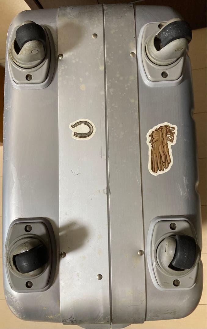 シルバー アルミニウム キャリーケース　SPORT ITALY