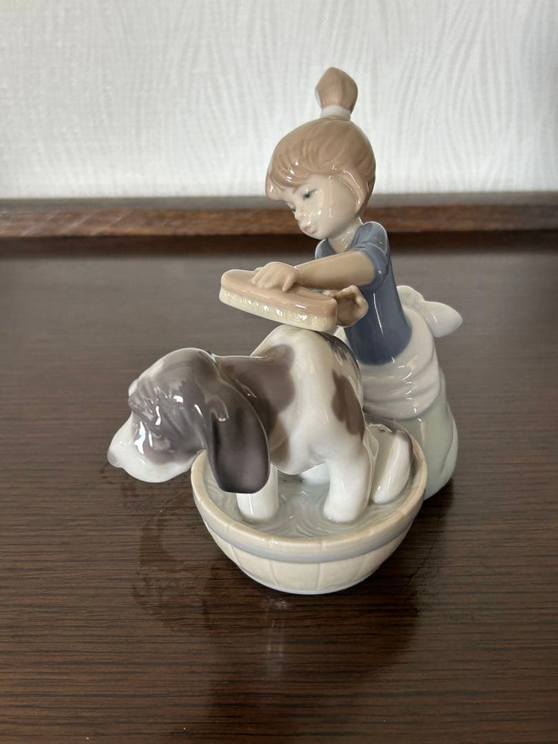 リヤドロ LLADRO きれいにしましょうね　　　　　　【定価33000円】