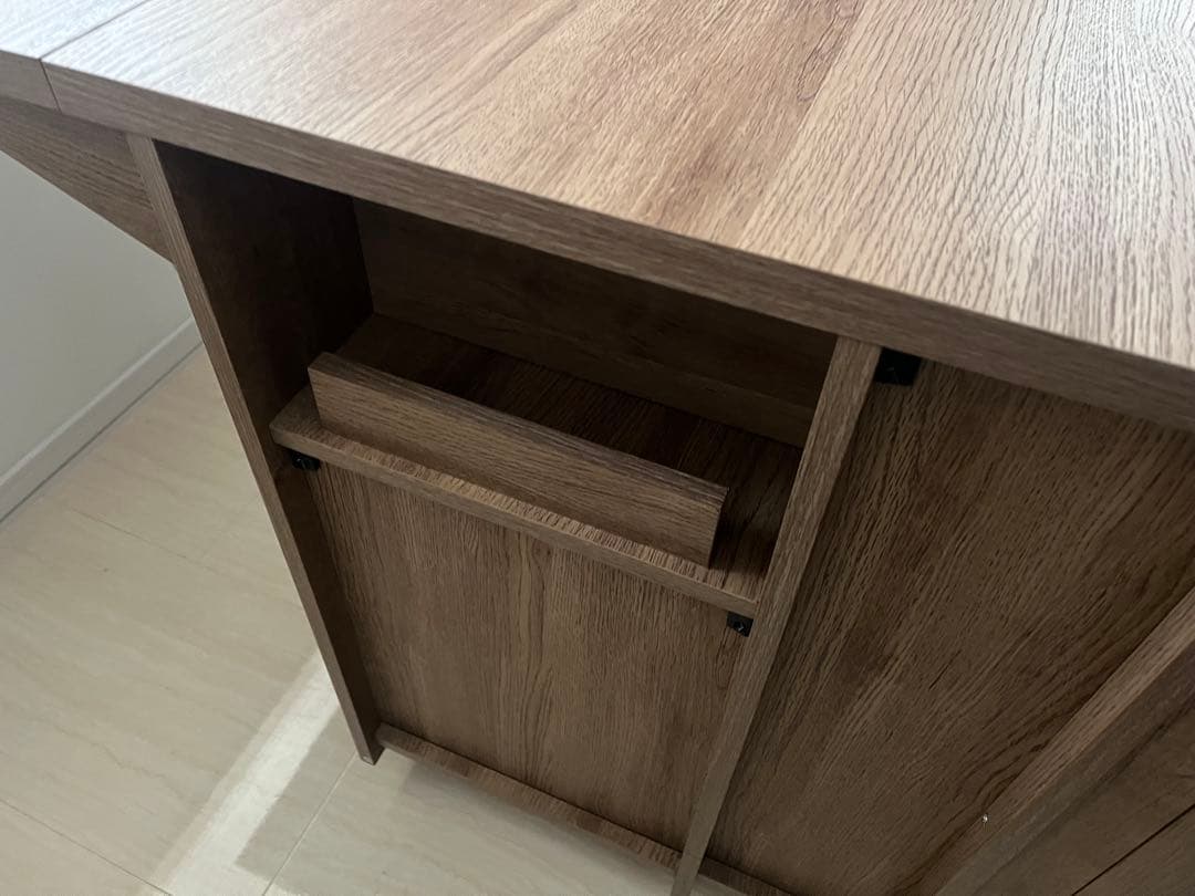 裁断　洋裁　ミシン机