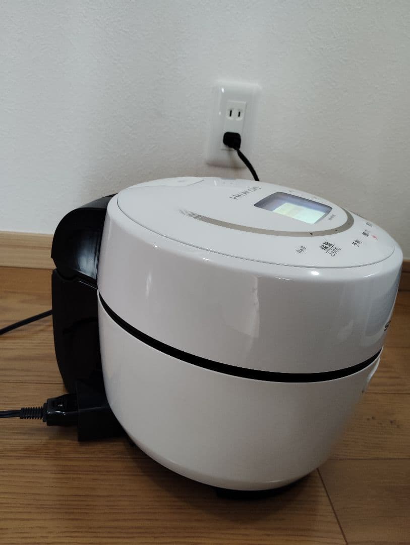 極美品・動作良好 SHARP ヘルシオ 水なし自動調理鍋 KN-HW10E-W