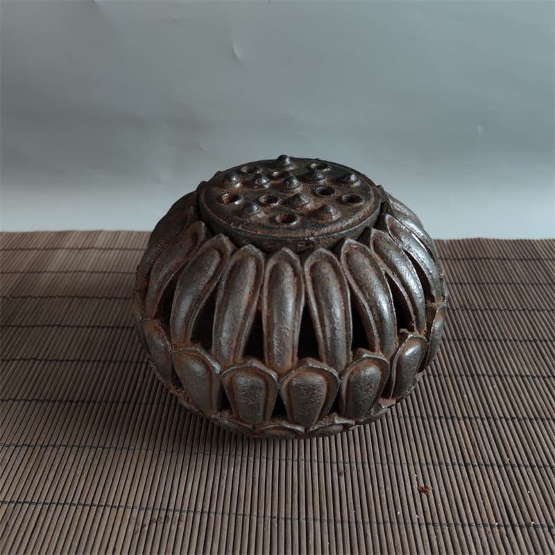 鉄製 灯篭香薫 香炉 香道具 装飾品 工芸品 美術品 置物