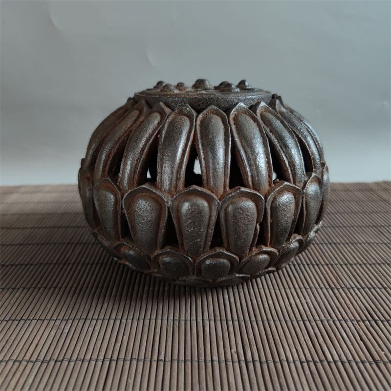 鉄製 灯篭香薫 香炉 香道具 装飾品 工芸品 美術品 置物