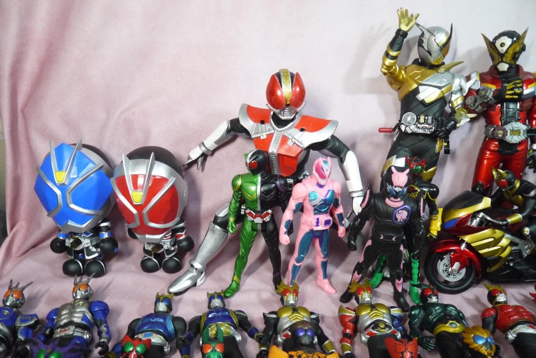 ライダーヒーローシリーズ　ビッグサイズソフビフィギュア　など　98体セット