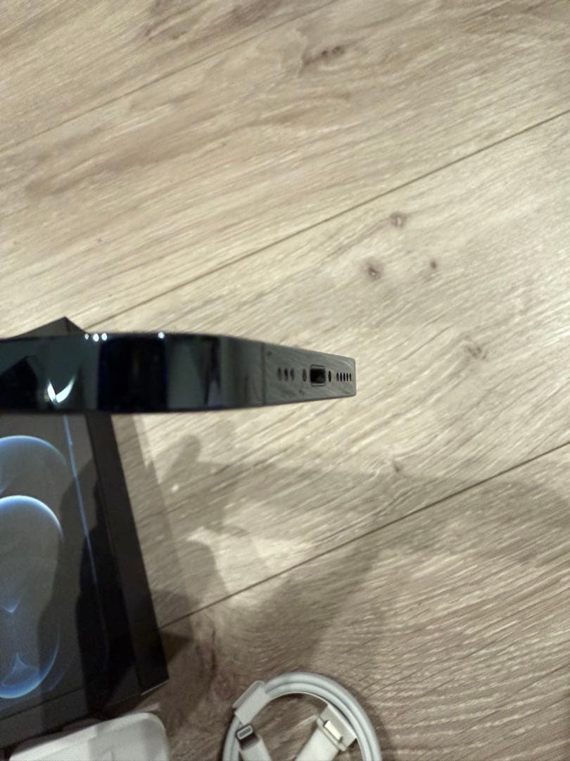 Apple iPhone 12 Pro 本体　512GB