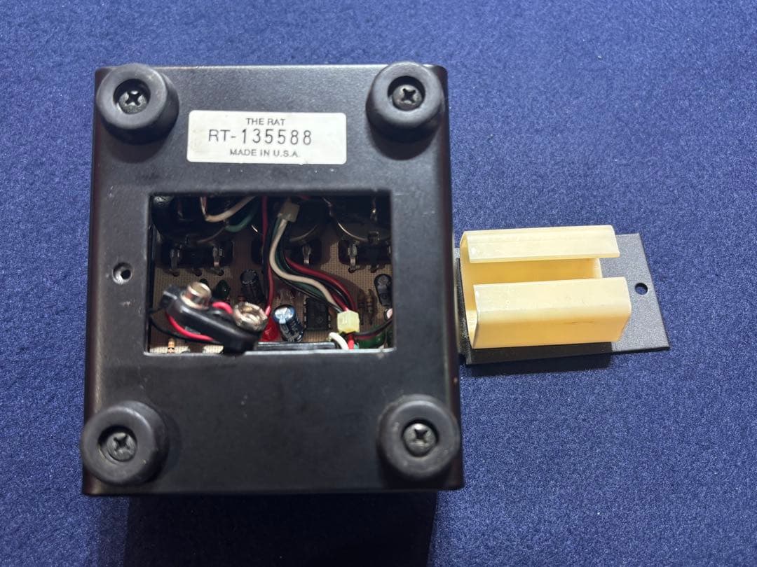 Proco Turbo RAT 1989年 LM308N DISTに僅かなガリ