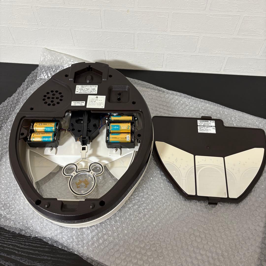 SEIKO ディズニー 電波掛時計 FW579W ミッキー&フレンズ セイコー