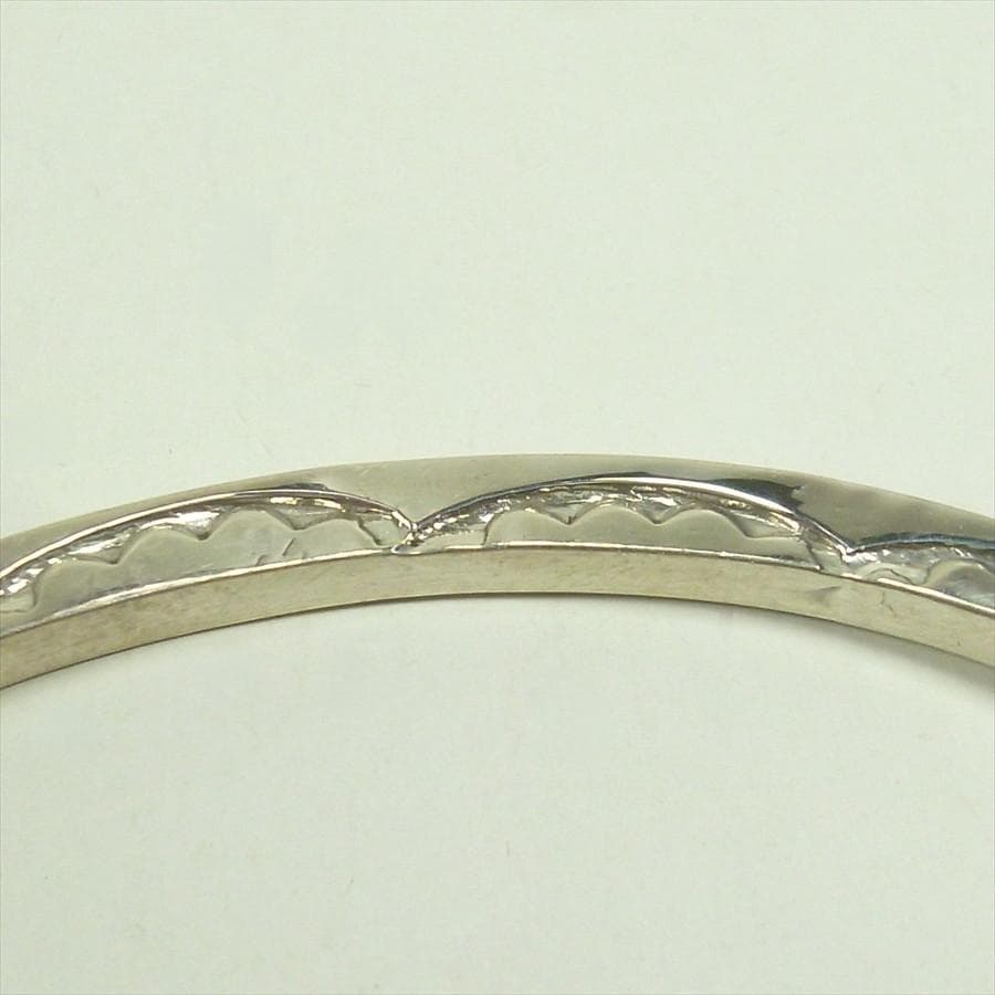 Navajo Elaine Tahe 3面スタンプ ワークバングル