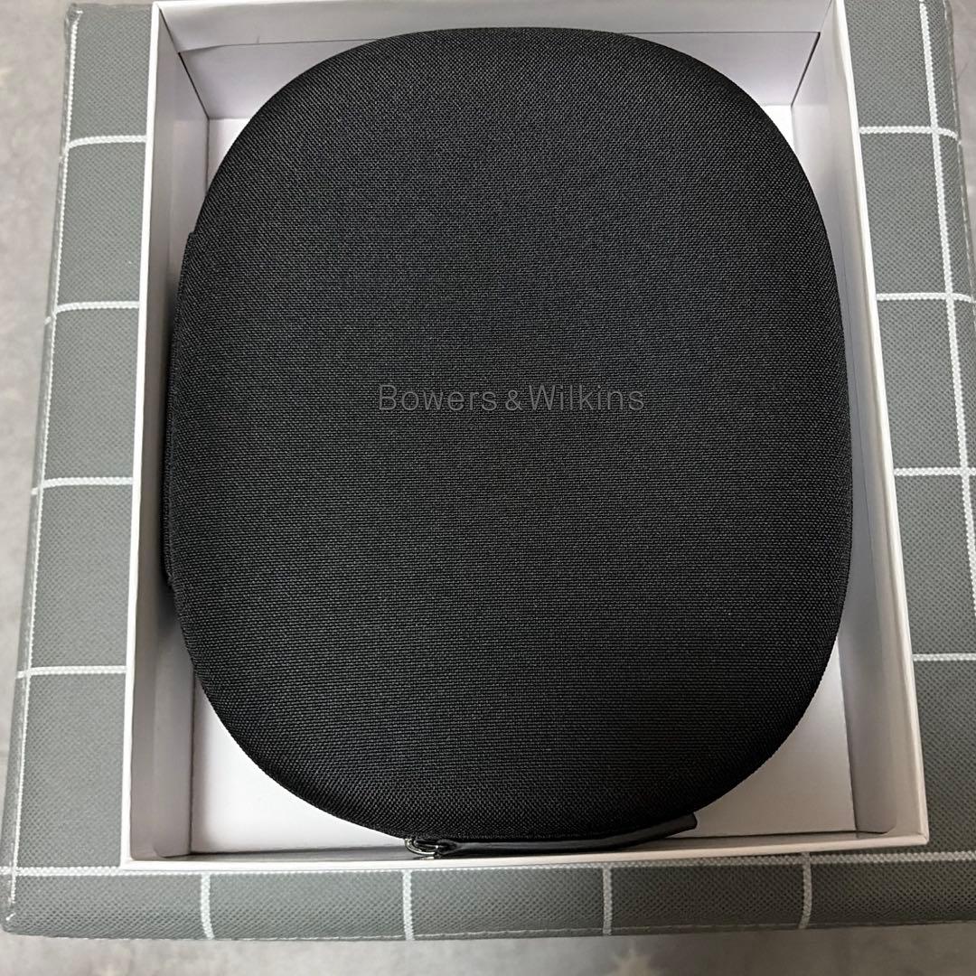 Bowers & Wilkins Px8ワイヤレスヘッドホン