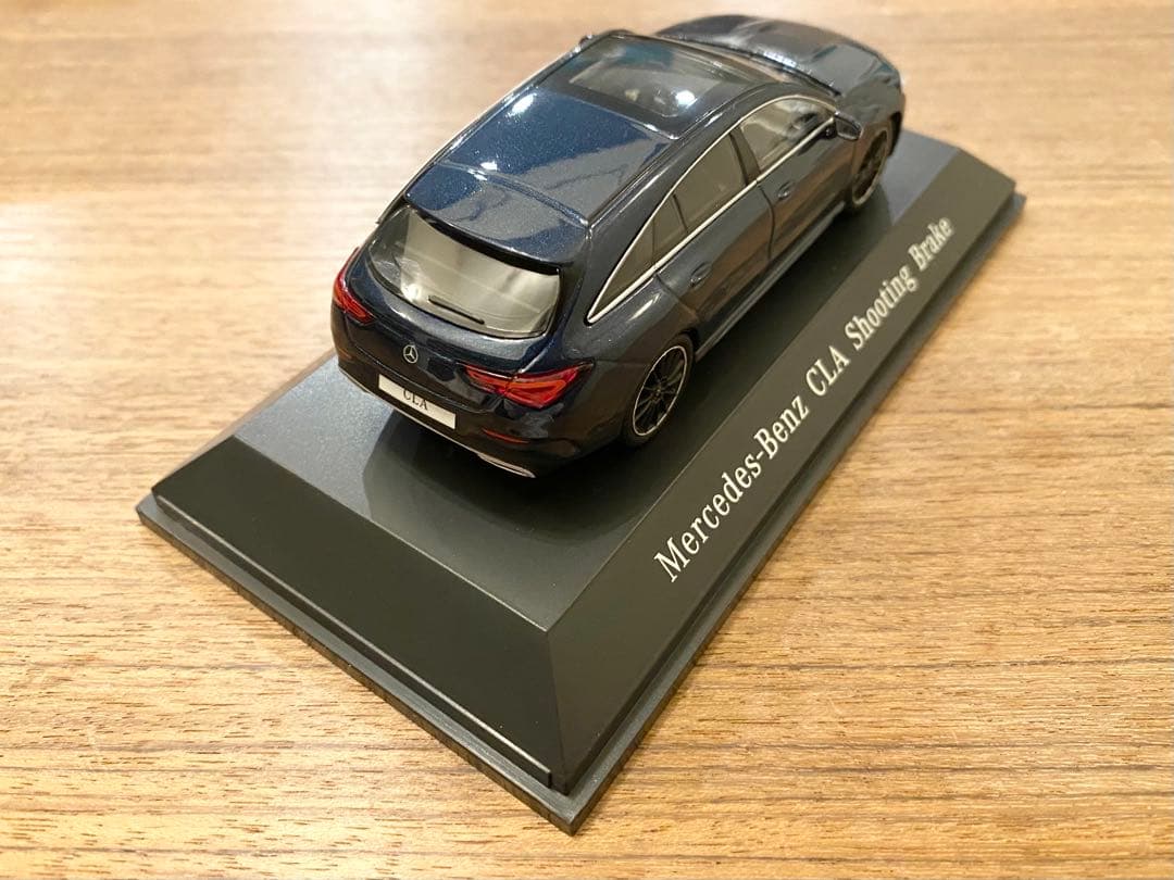 新古品1/43 メルセデスベンツ純正 スパーク メルセデスベンツ CLA ブルー