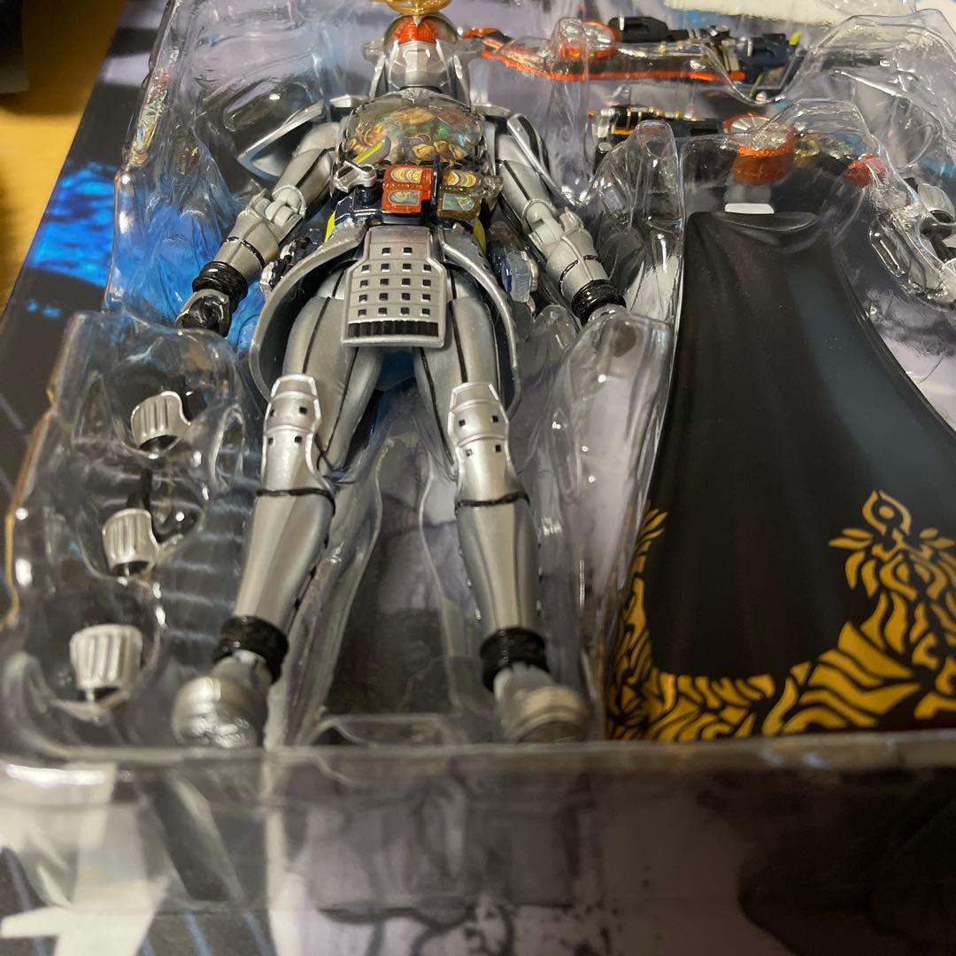 S.H.figuarts 仮面ライダー鎧武 極アームズ