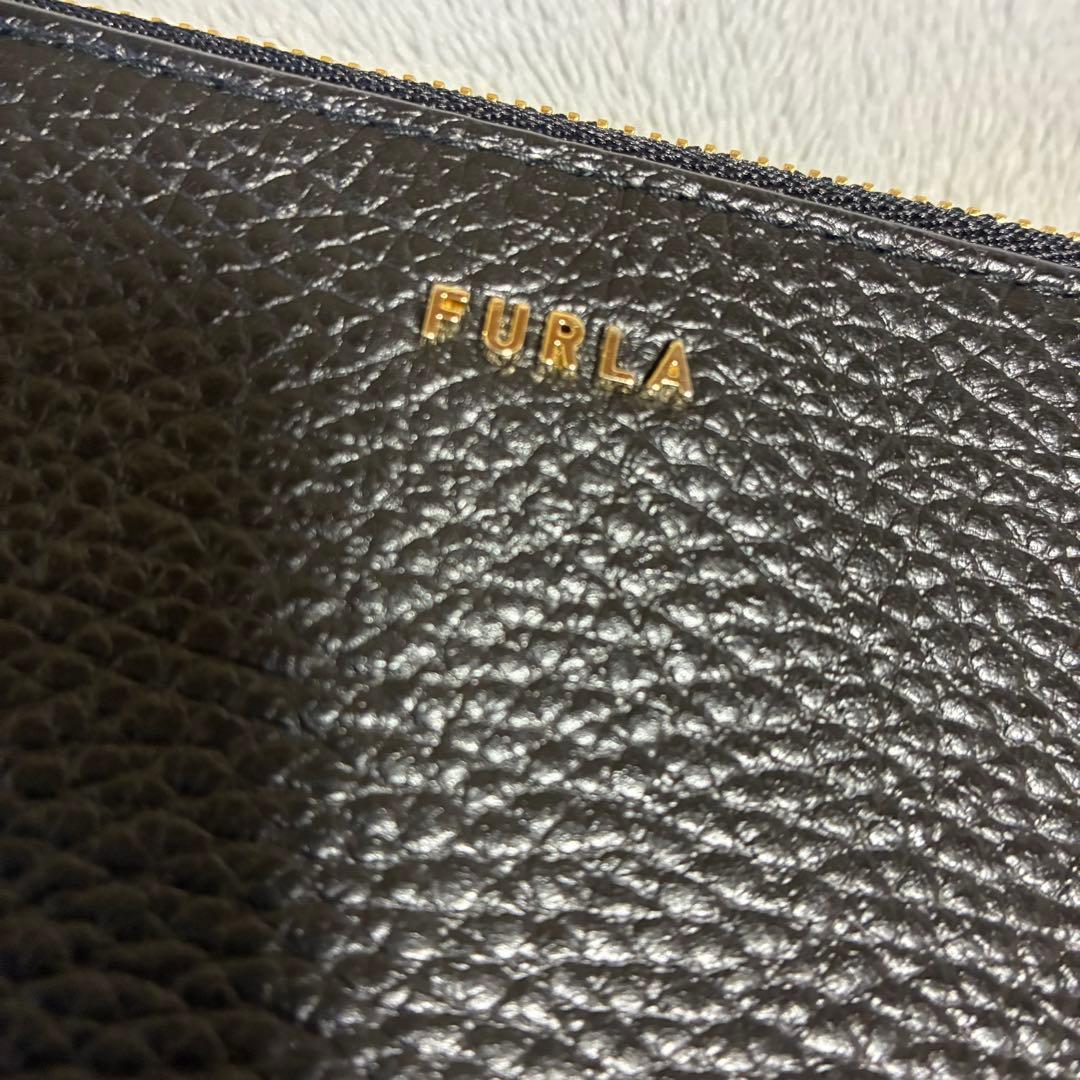 FURLA フルラ パスポートケース