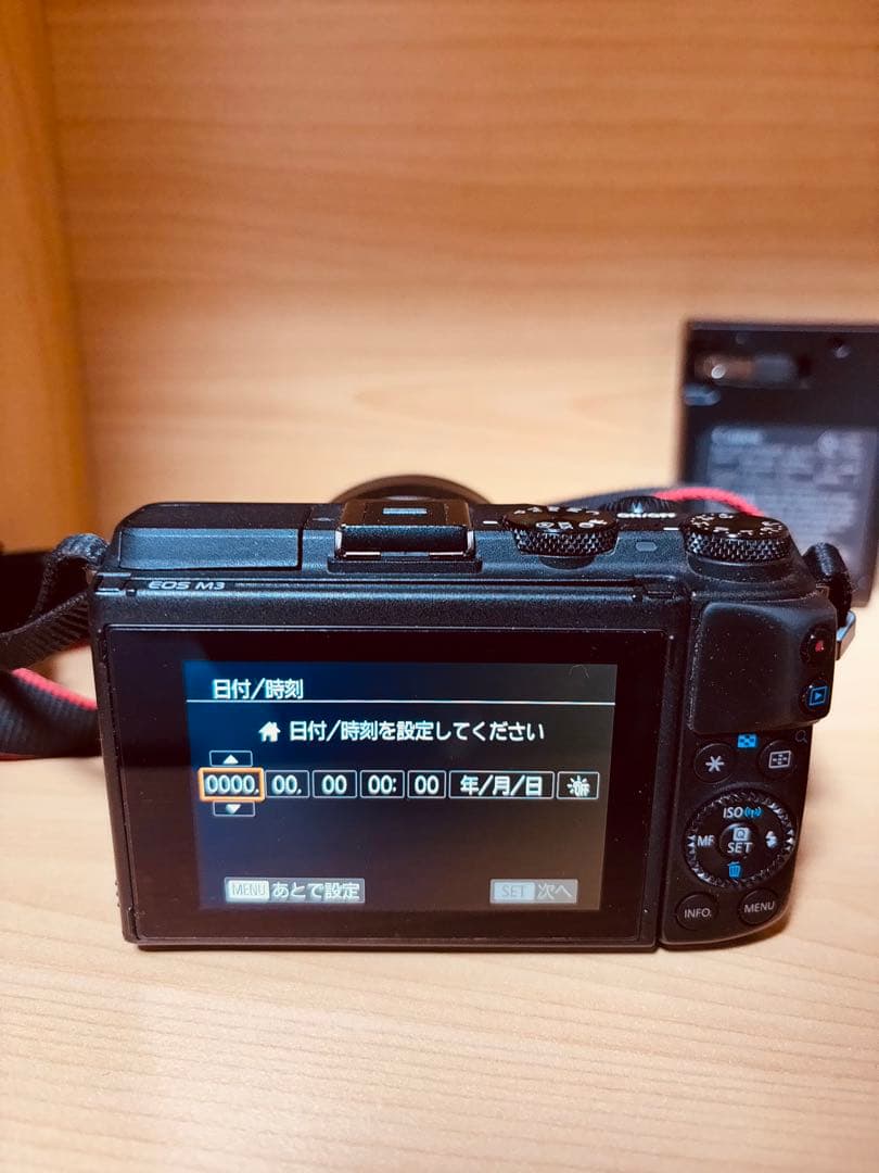 Canon EOS M3ミラーレスカメラ レンズ2本付き（ダブルレンズキット）