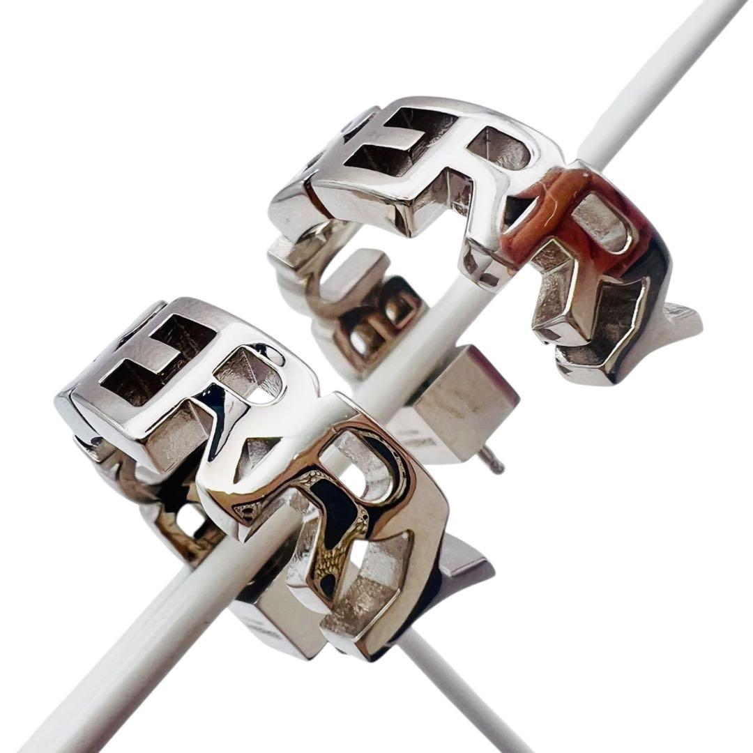 超美品✨バーバリーロンドン　フープ　ピアス　イタリー製　ロゴ