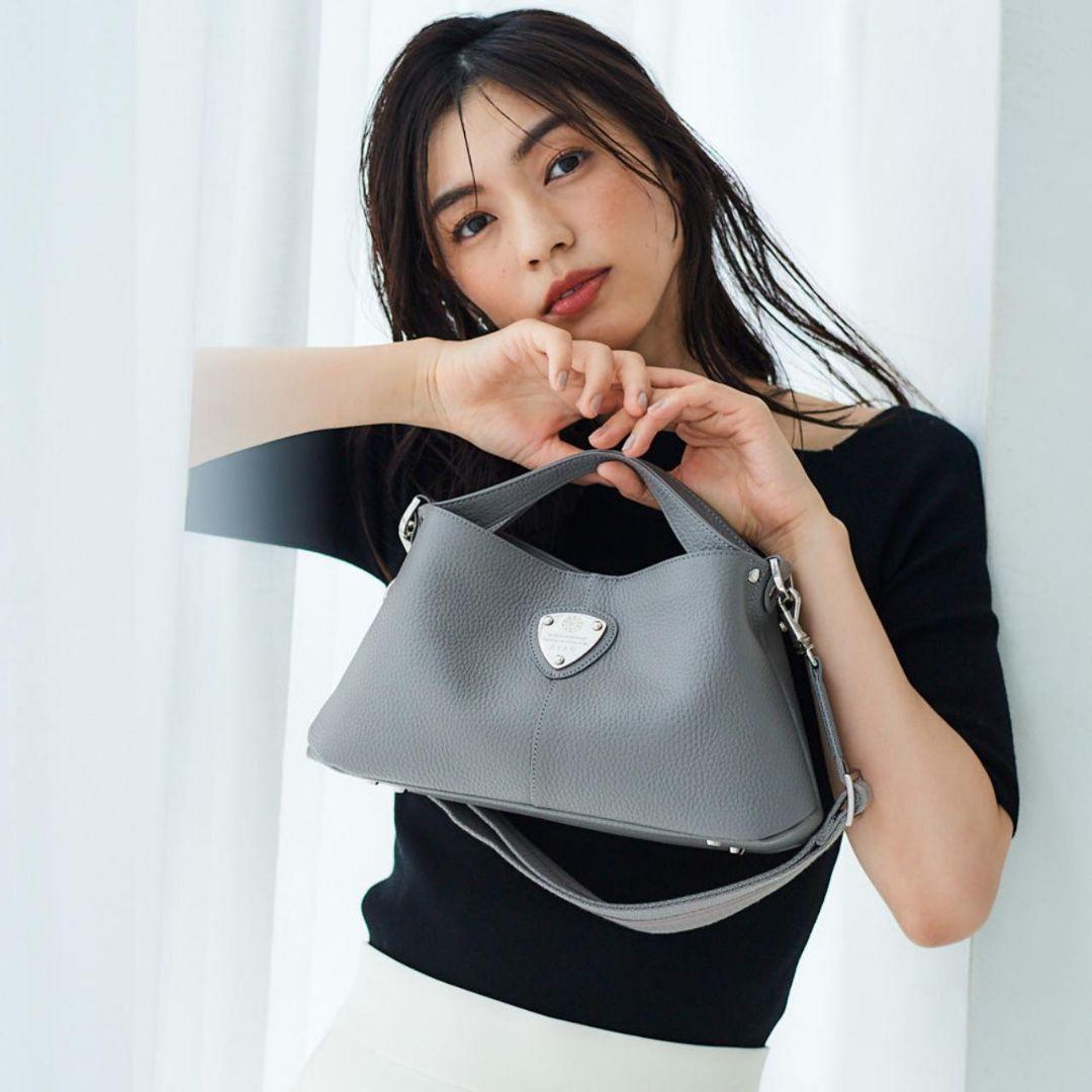 【美品】ATAO　❤️chivy+(チヴィプラス)❤️　ストーングレー