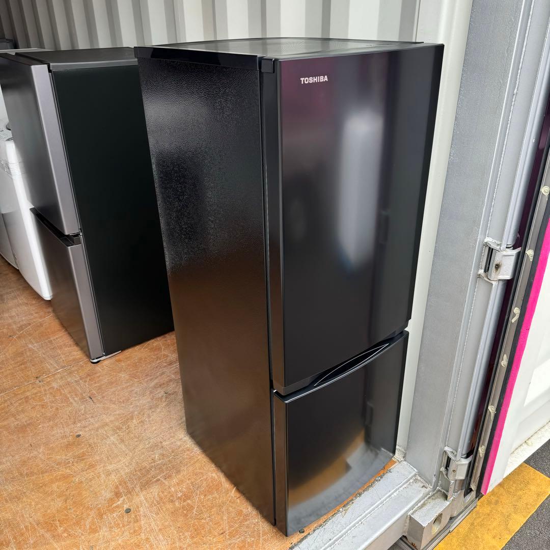 C1107★2024年製★未使用に近い★東芝　冷蔵庫ブラック黒　一人暮らし洗濯機