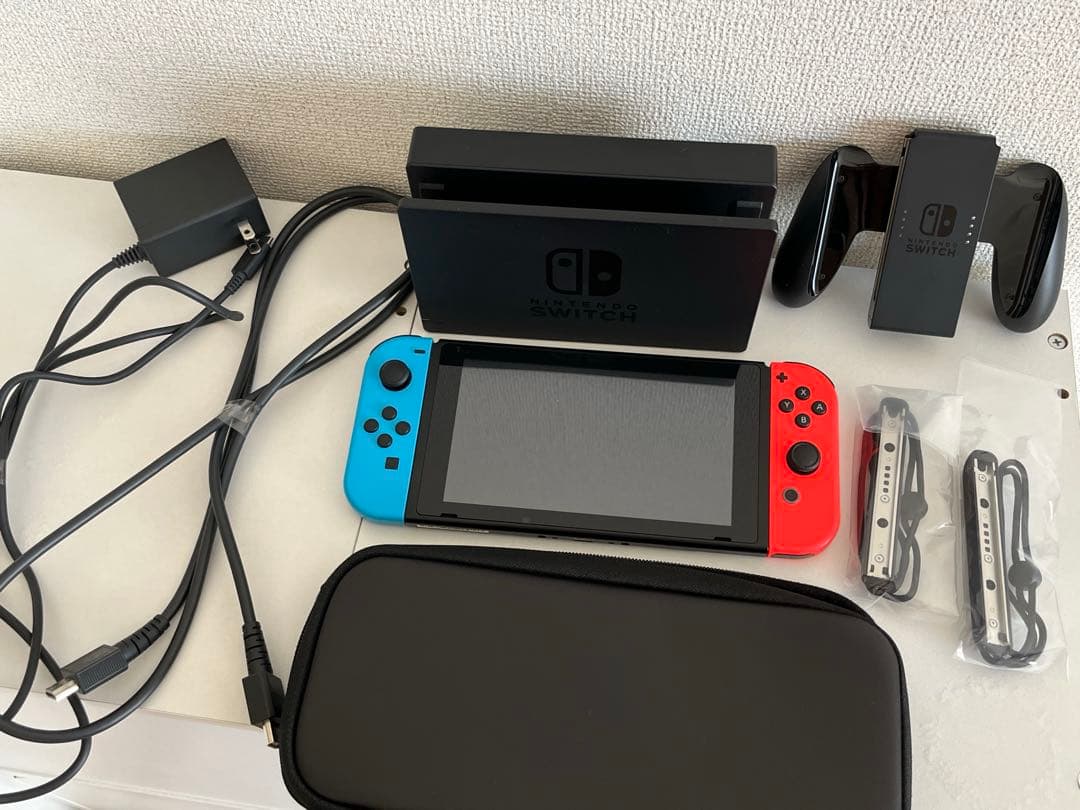 Nintendo Switch 青/赤 本体　箱あり美品 充電器、専用ケース付