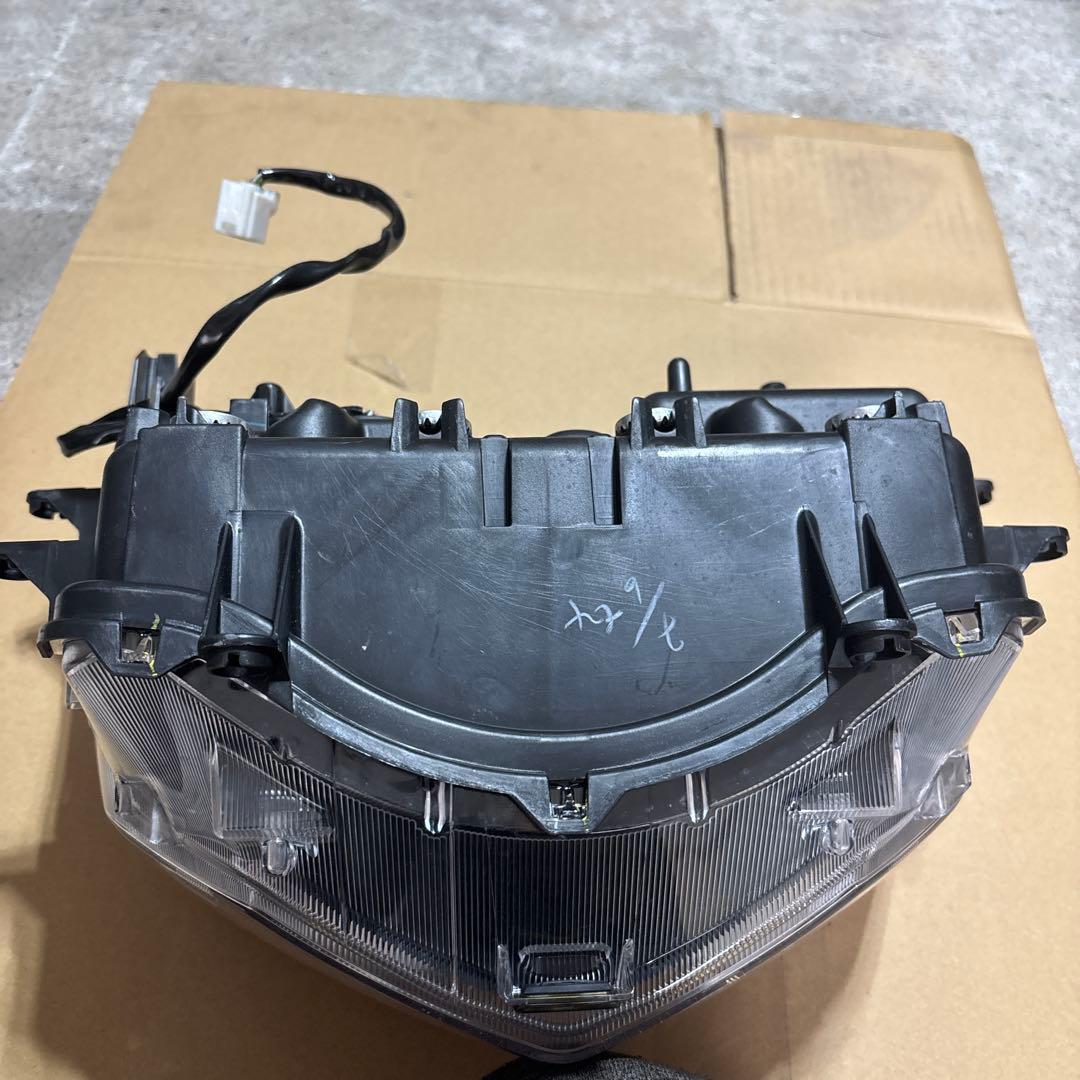 NMAX SED6J ヘッドライト　中古　傷有　純正　送料込み