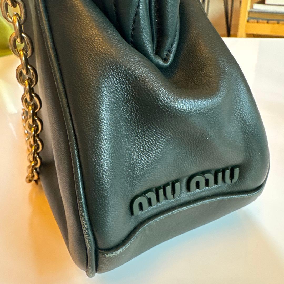 miu miu グリーン ショルダーバッグ