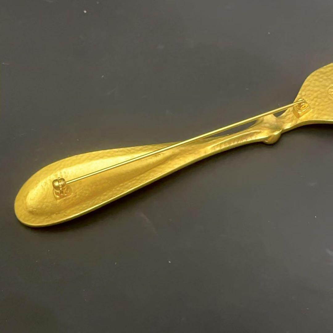 E*n様 希少！KARL LAGERFELD カールラガーフェルド ブローチ 4