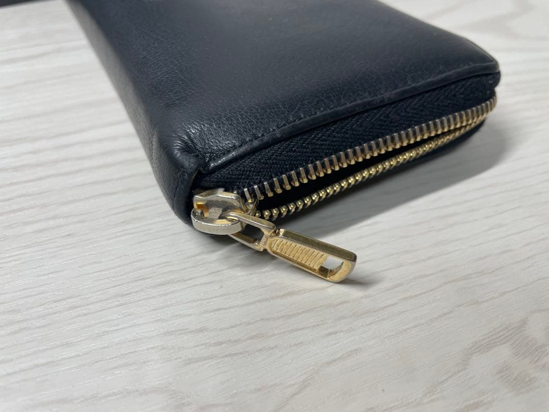 Yves Saint Laurent ブラック長財布