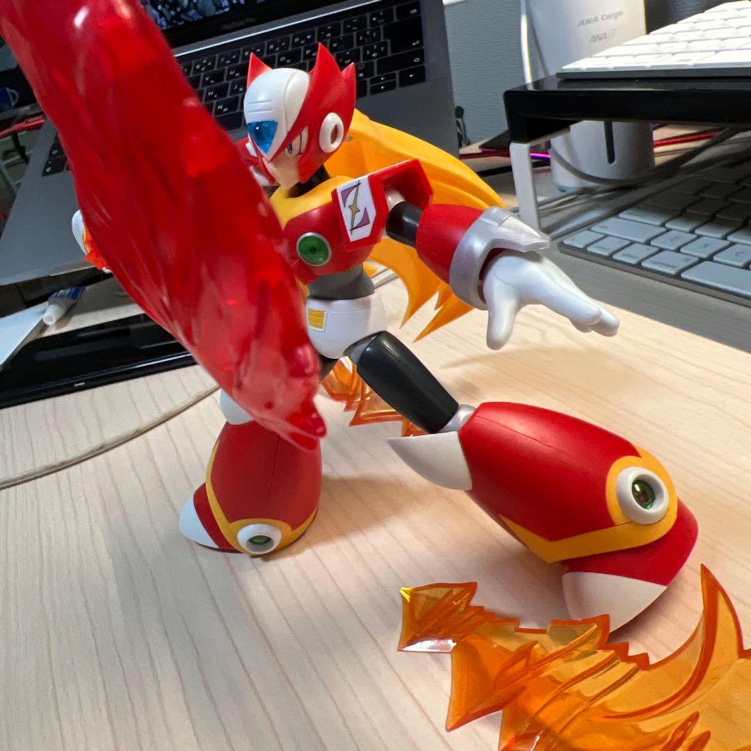 【組立済】コトブキヤ ロックマンX ゼロ プラモデル フィギュア　壽屋　龍炎刃