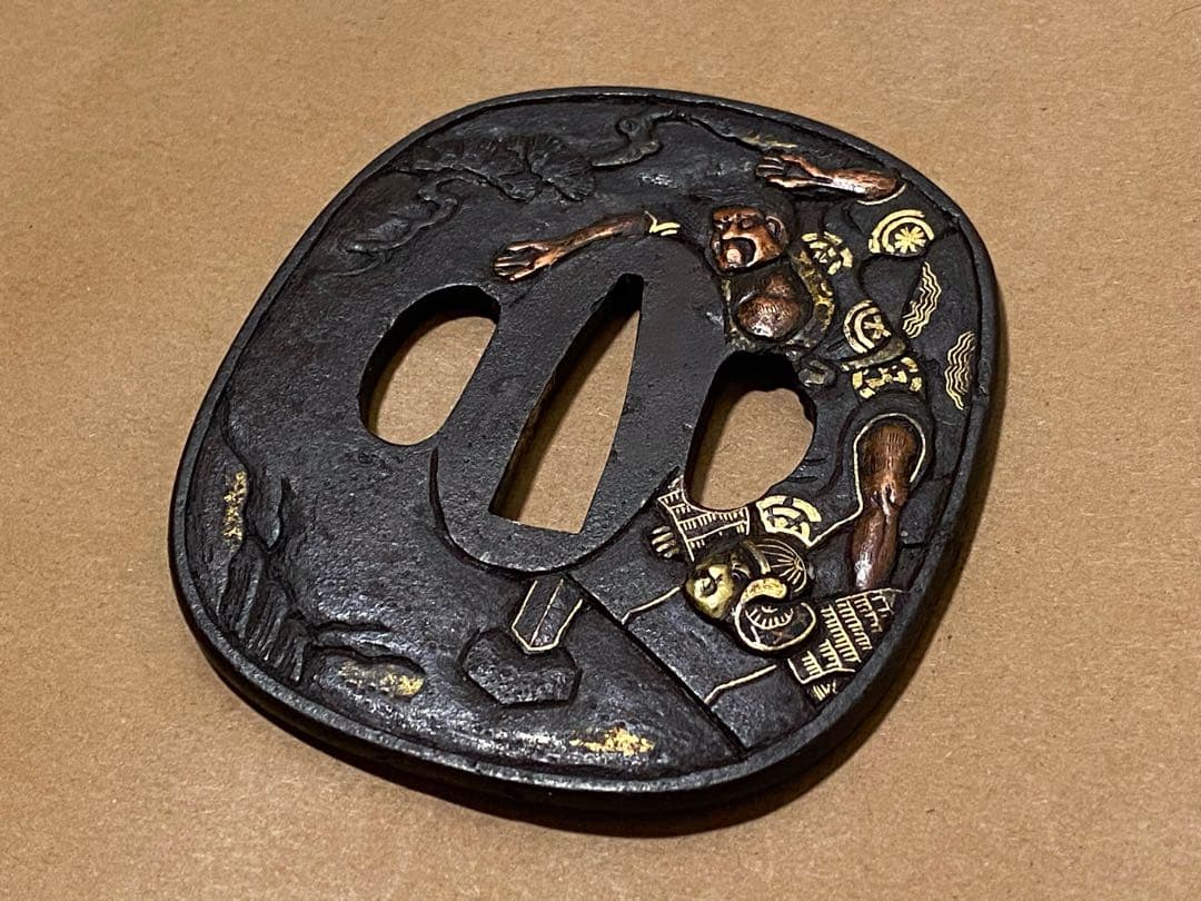 刀装具　鉄鍔　鐔　① 武具　刀　大鍔