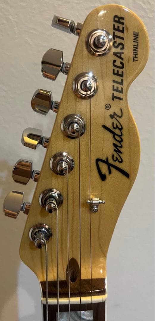 希少Fender のエレキギター吉田拓郎
