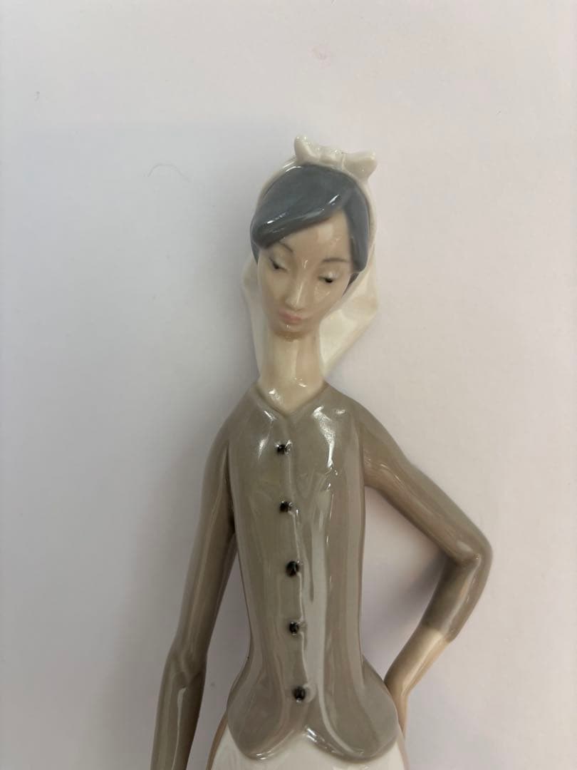 リヤドロ陶器人形