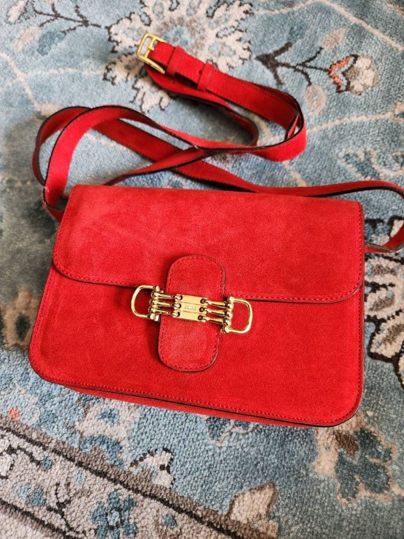 赤 セリーヌスエード フラップショルダーバッグ