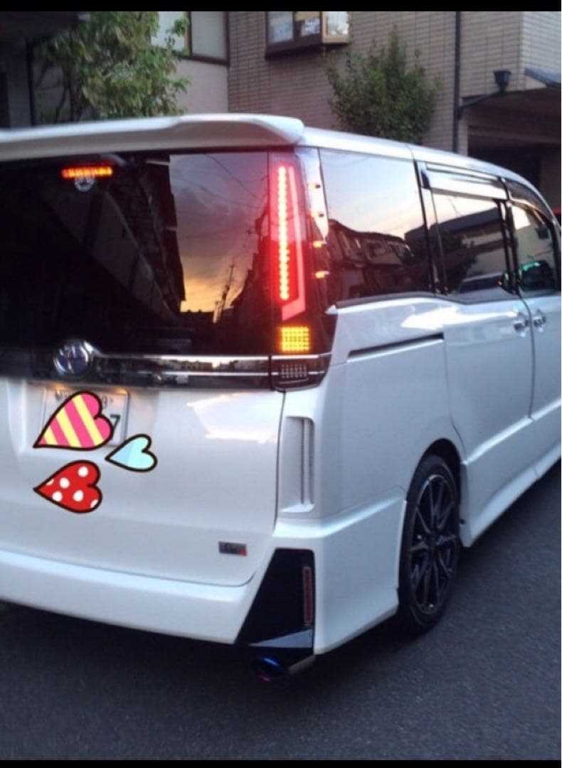 ノア NOAH VOXY ヴォクシー エスクァイア 80 テールランプ