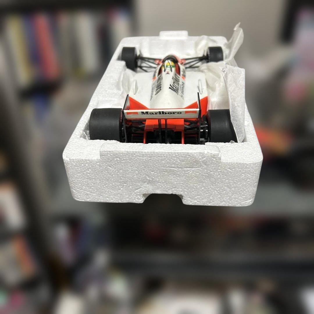 アイルトン・セナ マクラーレン MP4/4 ミニカー 1/18