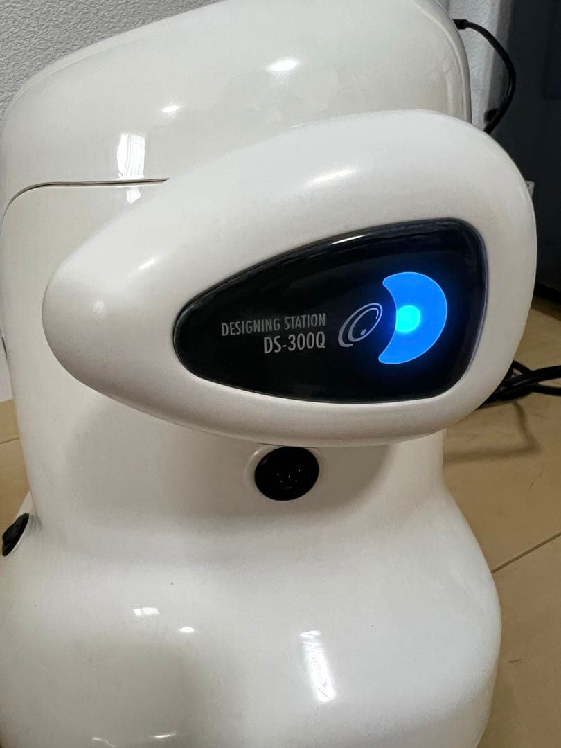 資生堂プロフェッショナル デザイニングステーションDS-300Q ホワイト