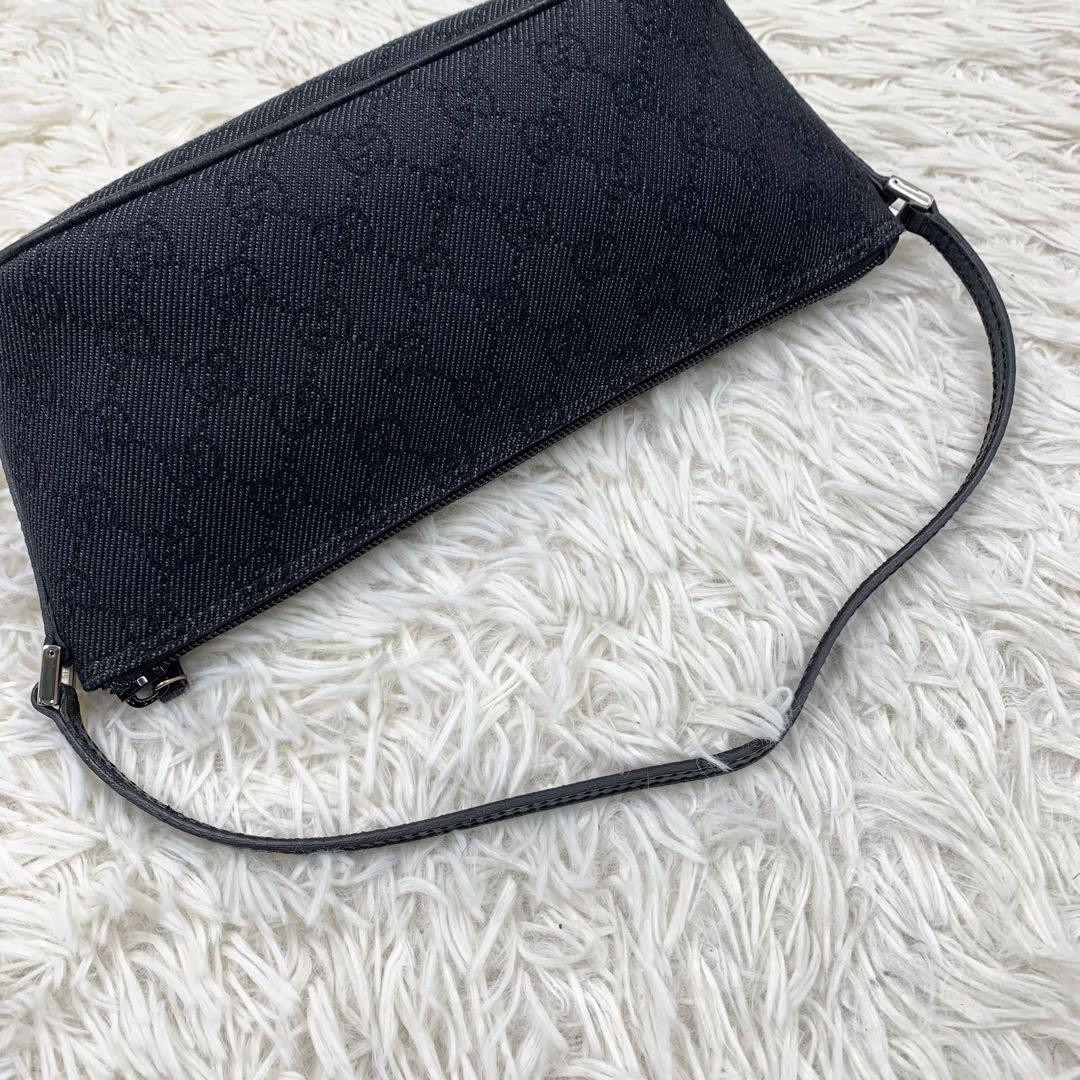 【✨極美品✨】 グッチ アクセサリーポーチ GGキャンバス ブラック