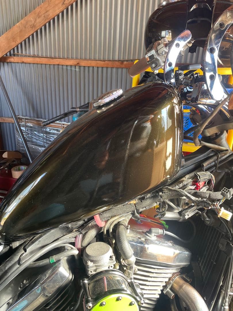 バルカン400 スポーツスター　タンク