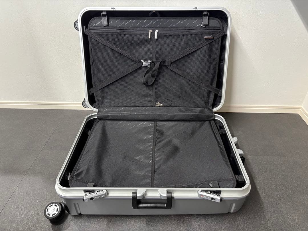 83L シルバー 4輪 BERMAS PRESTIGE SILVER 中古品