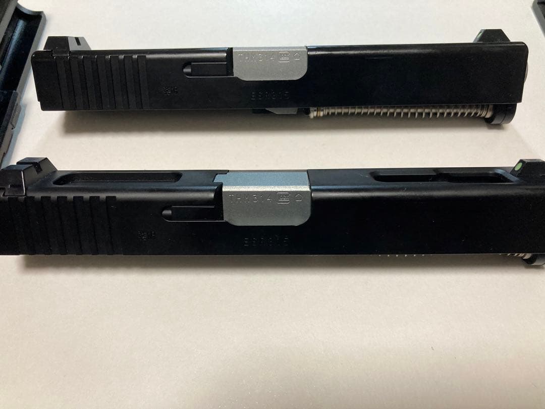 東京マルイGlock 18C ガスブローバック　セミカスタム　2丁拳銃　グロック